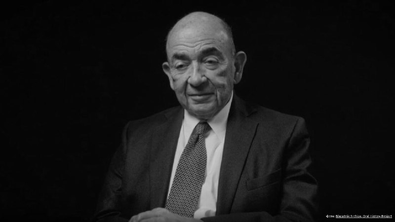 השופט שדן בעניינו של נשיא ונצואלה לשעבר ניקולס מדורו מת בגיל 93. כך מדווח ה"ניו יורק טיימס". אלווין הלרשטיי…