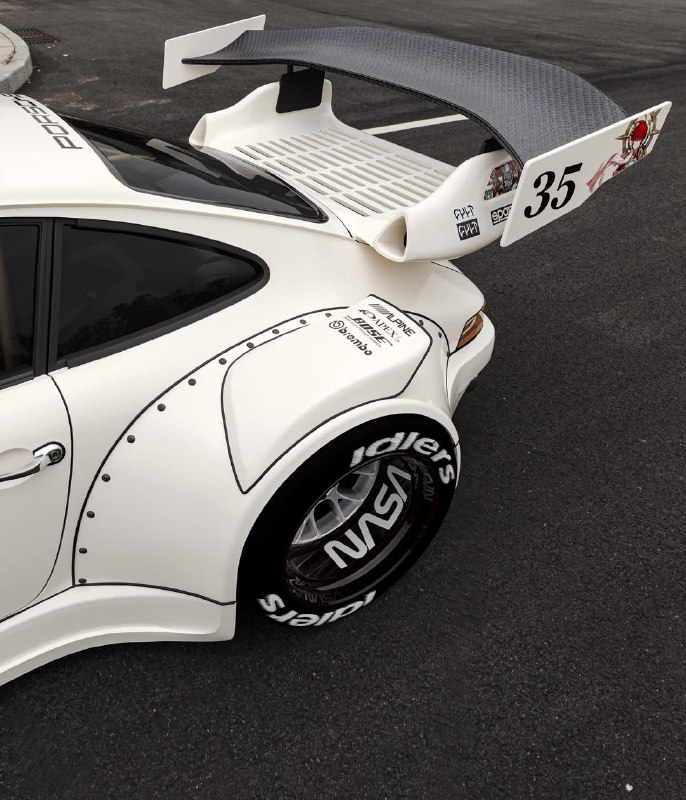 Porsche 930 RWB 10