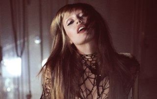 Майли Сайрус пришла на «Оскар» не за статуэтками — а за контрактамиМайли Сайрус призналась, что использовала церемонию «Оскар»-2025 не как светское событие, а как рабочую площадку. Цель была предельно конкретной: предложить себя в качестве автора песен для