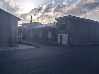 Hovli sotiladi Shtabda