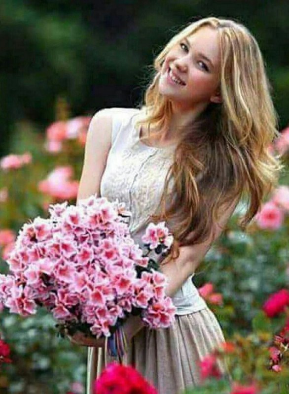♡عـشـ ᬸ💞ـق ابــ ᬸᮀ💞ـدی: یک ظهر قشنگیک دل آرام 🍃🌺 یک شادی بی پایانیک نور ازجنس امید🌺🍃یک لب خندون یک زندگی عاشقانه🍃🌺و هزار آرزوی زیباازخداوند🍃🌺برا