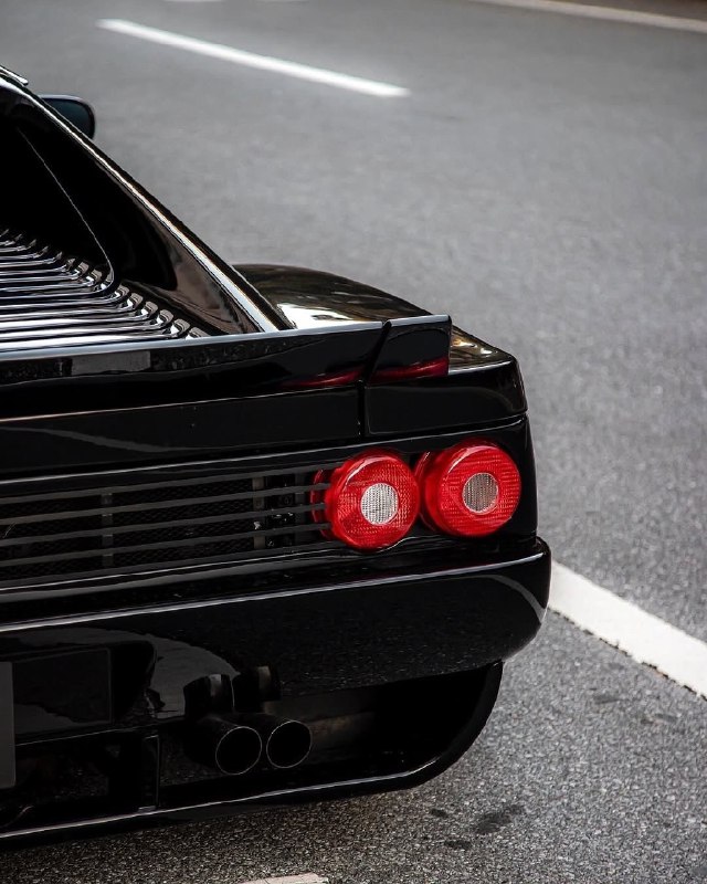 LIBERTYWALK Ferrari 512TR 2
