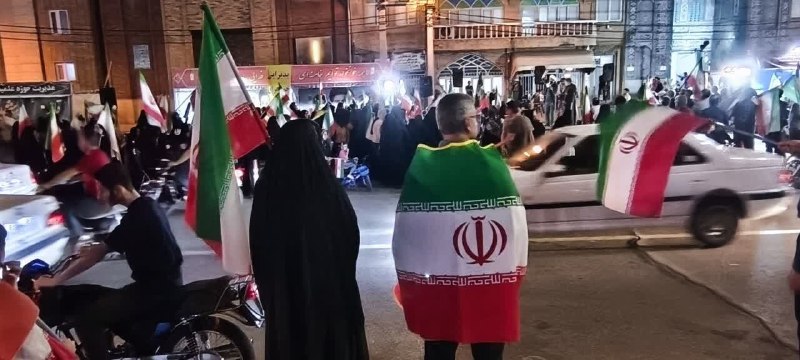 اخبار رسمی شبکه خبر: 🔺از «روایت فتح» تا «روایت جنگ»؛ سوپرانقلابیها مردم را بین «بردیم» و «باختیم» سرگردان کردهاندتابناک در یادداشتی نوشت:🔹و