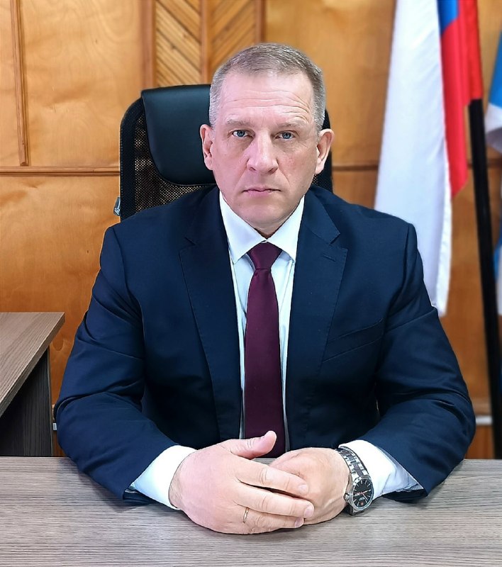 גורם רשמי מאזור ארכנגלסק המליץ לתושב ממורמר לצעוק למקרר במקום להתלונן בהערות. ראש המינהל של מחוז ורצ'נטוימס…