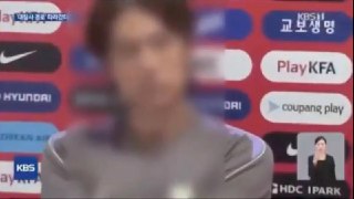 В Южной Корее хейтят тренера национальной сборной так, что даже заблюрили его изображение. И вот почему: https://lentach.media/ishDB