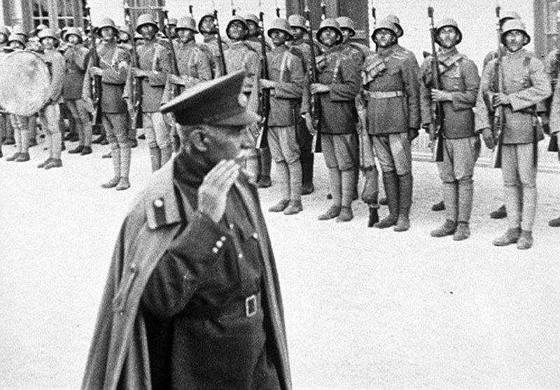 تاریخ تلخ: رادیو لندن: «رضا شاه را ما آوردیم»«بعد از ۳ شهریور ۱۳۲۰، رادیو لندن تبلیغاتش را شروع کرده بود. در یکی از گفتارهایش گفته