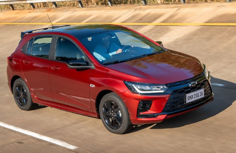Chevrolet готовит новый кроссовер Sonic на базе Onix 4