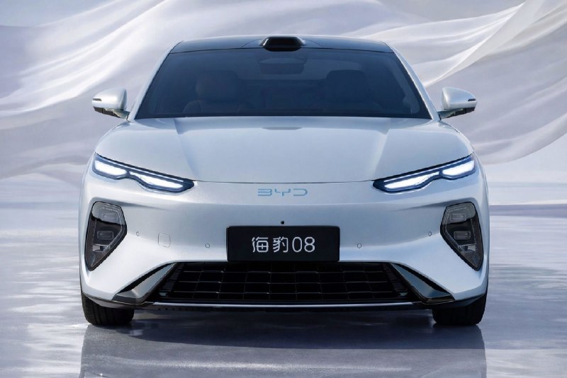 🚗✨ Кто бы мог подумать, что в европейских автосредах появится такой «пиковый» и