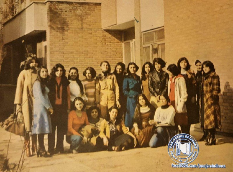 توییتر الزهرا: یک تصویر از دانشگاه فرح در گذشتهی نه چندان دور که احتمالا همگی آرزو داریم بهش برگردیم.بوف#توییتر_الزهرا @twitter_alzahr