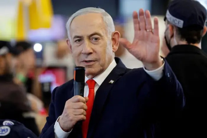 בחירות לפרלמנט בישראל. ההצבעה בקלפיות החלה בשעה 7 בבוקר. כתריסר מפלגות יש סיכוי להתגבר על מחסום המעבר, כך ש…