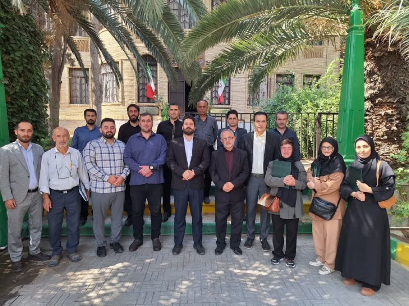 کانال رسمی دیارمیرزا: ◾️شهردار مرکز شهرستان: یا مرگ یا رودبار🔺به مناسبت گرامیداشت روز خبرنگار، آیین تجلیل از خبرنگاران و اصحاب رسانه شهرستان ر
