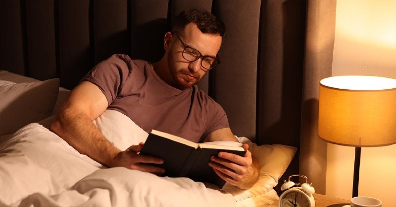 שדים, מיסטיקה וחושך: הספרים האפלים ביותר של הסתיו ברומן אחד, שני חברים נלחמים בשדים; באחר, הם מחפשים בכפרים…