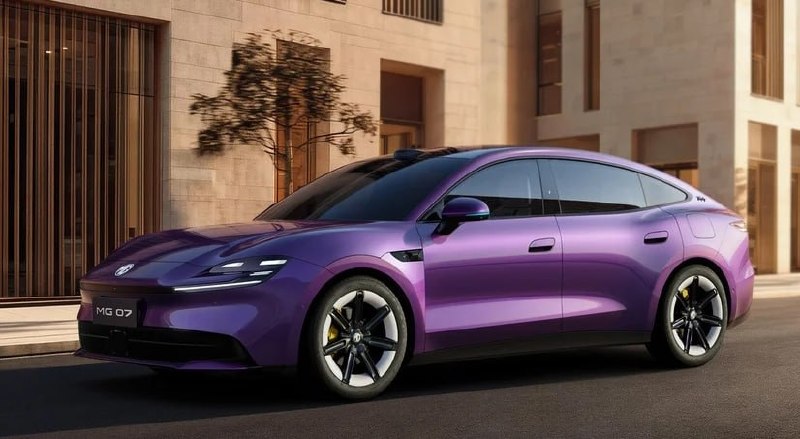 MG готовит фастбэк в стиле Porsche Taycan