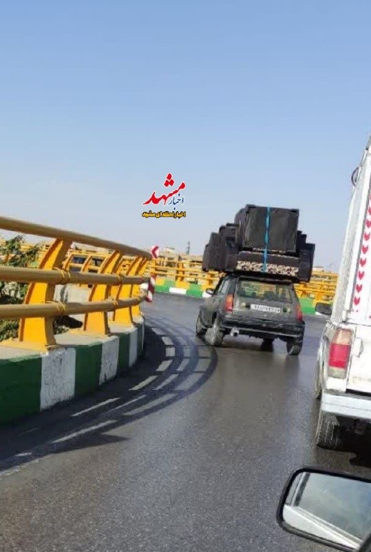 اخبار مشهد: #الو_اخبار_مشهد 🔸حمل نامناسب بار و جابجایی مبلمان با رنو@Akhbarmashhad