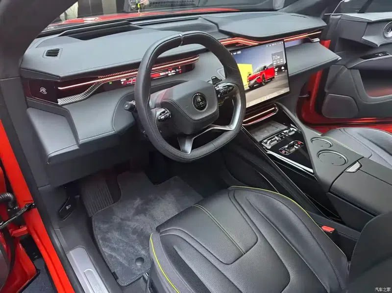 Lotus показал заряженный гибридный кроссовер For Me, который выдаёт 952 силы и разгонятся до 100 км/ 6