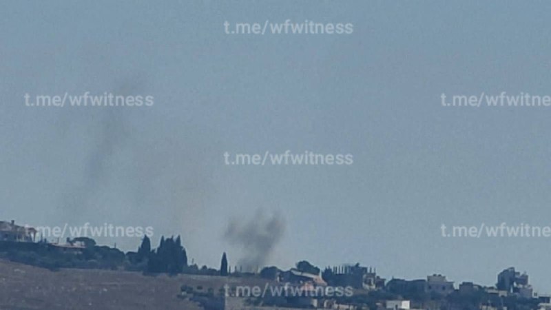 ️🇱🇧🇮🇱 הפצצת ארטילריה ישראלית לעבר כפר תבנית בדרום לבנון.