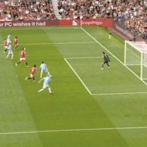 🚨 מטרה: השער של ארלינג האלנד עומד ו-10 גברים MAN CITY מובילים ב-OLD TRAFFORD!!!!