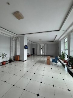 Сдаётся Коммерческое Помещение 305кв.м ор.HayatHotel Юнусабадский р-н