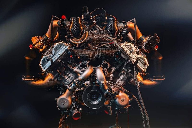 Zenvo выкатила «Мьёльнир» — самый МОЩНЫЙ V12 для дорог общего пользования.