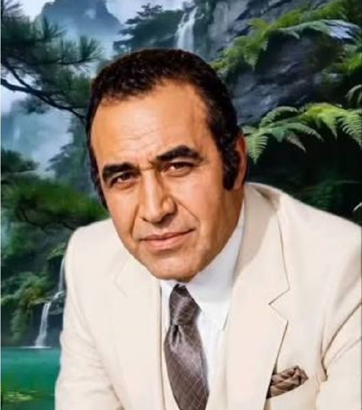 تحلیل ، هنر و سیاست: استاد ایرج که در همه دستگاه ها و سبک ها آواز و تصنیف دارد . از قابلیت های صدایش در فیلم ها هم بهره برداری شد بیشتر آهنگ 