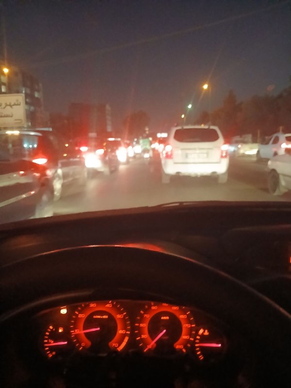 کانال hantv اندیشه , شهریار , ملارد , فردیس: 🔴فلکه پنجم اندیشه هر شب به پارکینگ خودروها تبدیل میشود. گره ترافیکی از پل ارتش تا فلکه پنجم، دیگر یک اتفاق مقطعی نیست؛