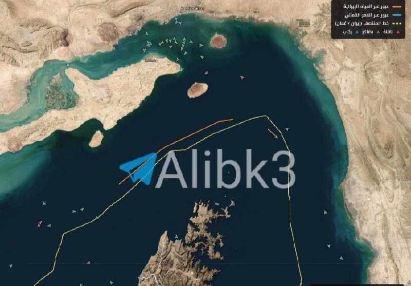 Activity in the Strait of Hormuz lasts 12 hours; Two cargo ships leave the strait, one from the Iranian corridor and the other from the Omani corridor.