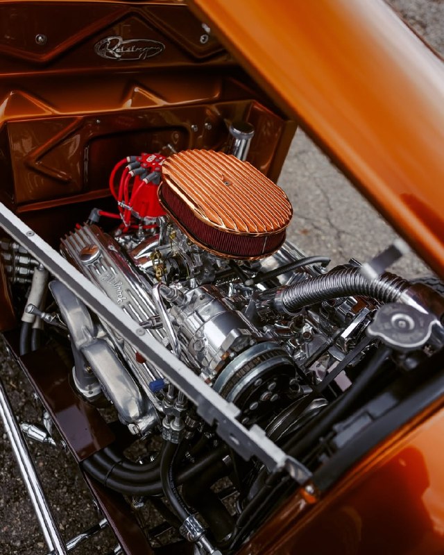 1933 Ford 3-Window Coupe Street Rod 2