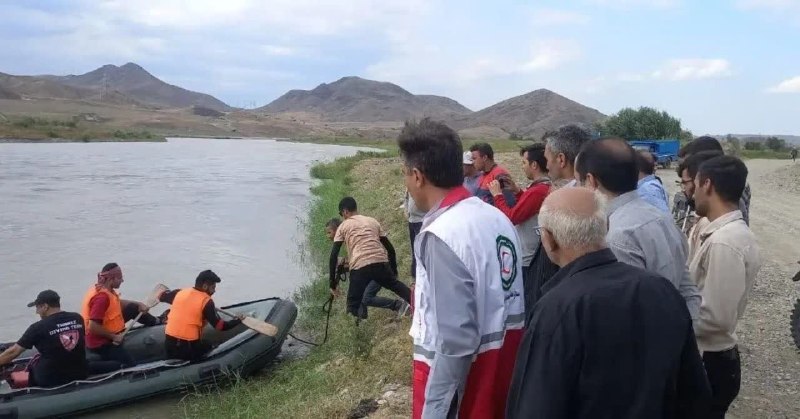 اخبار آذربایجان [ آناج ]: 📌پیکر جوان غرق شده در آراز چایی پیدا شدحاتمی، فرماندار خداآفرین:🔻پیکر جوان اهل روستای گون‌گورمز با تلاش غواصان آتش‌نشانی