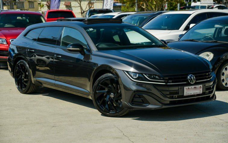 Volkswagen снял с производства стильный лифтбэк Arteon 3