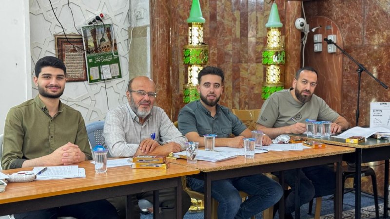 حفاظ نابلس يسردون القرآن الكريم كاملاً في جلسة موحدة