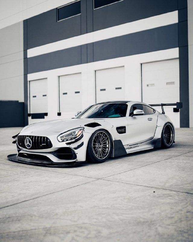 Mercedes-Benz AMG GT 1