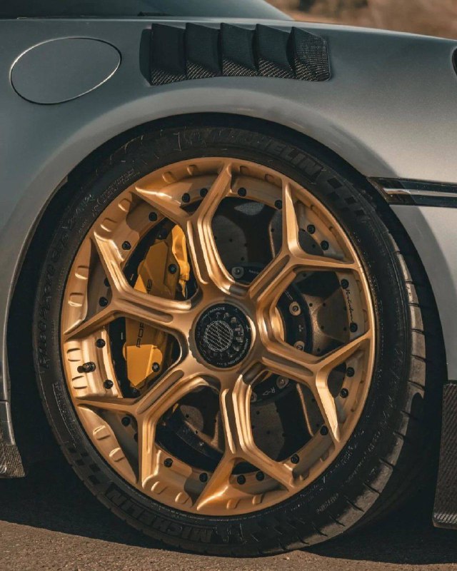 Porsche 992 Turbo S 3