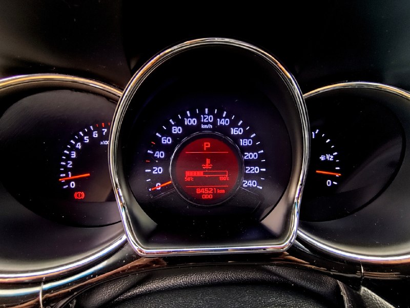 Продам kia ceed jd (рестайлинг), комплектация prestige!
🔥Цена: 1 250 000 ₽🔥
Год выпуска: 2015
Пробег: 84 300 км
Двигатель: 1.6 л
Кпп: робот
Я собственник (в наличии 2 ключа)
Комплектация (предмаксимальная):
Автомобиль оснащен всем необходимым для комфортных поездок:
Салон: бежевая кожа (вставки на сиденьях и дверные карты).
Комфорт: мульти руль, бесключевой доступ, кнопка start/stop, климат-контроль, круиз-контроль, стекооподьемники перед. , зад.
Зимний пакет: подогрев передних сидений, руля, боковых зеркал, лобового и заднего стекол.
Мультимедиа: голосовое управление, громкая связь, cd, usb, aux.
Дополнительно: подрулевые лепестки, охлаждаемый бардачок, линзованная оптика, бортовой компьютер, электроскладывание зеркал.
Задиров в двигателе нет !!!
В машине есть всё, кроме панорамы и электроручника. Технически исправна, готова к эксплуатации.
Место осмотра: г. Зугрэс / г. Харцызск.
Телефон: +7 (949) 389-20-39
📞 🇷🇺 Звоните: +79493892039 - фотография - 6