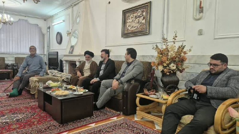 کانال خبری نطنز: 📍به مناسبت فرا رسیدن هفته دولت،حجتالاسلام سید محسن موسوی امام جمعه شهرستان نطنز به همراه مهندس محمد کیهانی فرماندار و
