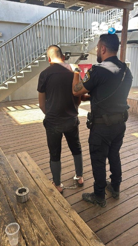 🇮🇱 נעצר חשוד בשורת שודים וגניבות כלי רכב בכביש 446. שוטרי מחוז ש"י עצרו תושב קיביא בשנות ה־20 לחייו, החשו…