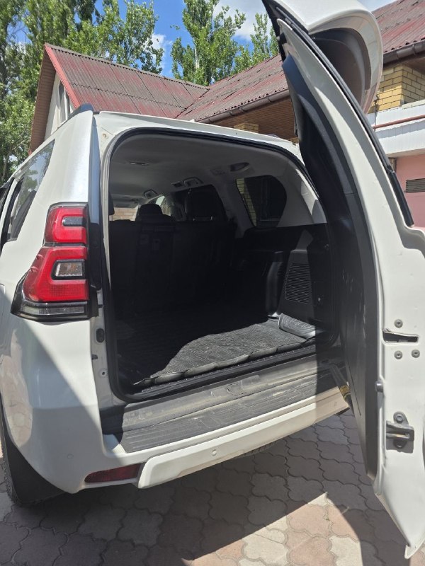 Продам автомобиль toyota land cruiser prado.
4.500.000 Р
Пробег, км: 160 000
Количество дверей: 5
Поколение: 150 рестайлинг 2 (2017—2026)
Тип двигателя: дизель
Привод: полный
Мощность, л. С. : 177
Модификация: 2.8 d-4d at (177 л. С. )
Комплектация: prestige
Руль: левый
Цвет: белый
Тип автомобиля: с пробегом
Состояние: не битый
Птс: оригинал
Владельцев по птс: 2
Обмен: возможен
Дополнительные опции
Усилитель руля: гидравлический
Управление климатом: климат-контроль однозонный
Салон: кожа, кожаный руль, обогрев всех сидений, зеркал и руля.
Автомобиль в отличном состоянии, обслуживание для себя, покрытие керамика, третий автомобиль в семье, детали по телефону+79493718176 - фотография - 7