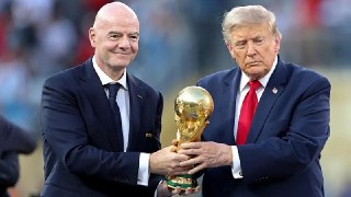 Трамп хочет выдвинуть президента ФИФА Инфантино на должность генсека ООН. Об этом сообщила американская пресса со ссылкой на источников в Белом доме.С их слов, Дональд Фредович так восхитился швейцарским функционером, что посчитал: его уважают во всём мире