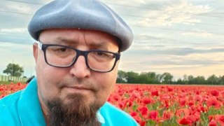 В Польше освободили двух граждан Беларуси, задержанных после убийства художника Скрепецкого. Убийцу все еще ищут Польская полиция отпустила двух белорусов, задержанных после убийства карикатуриста Семена Скрепецкого (Роберт Кузовков), сообщает TVN24. Как у