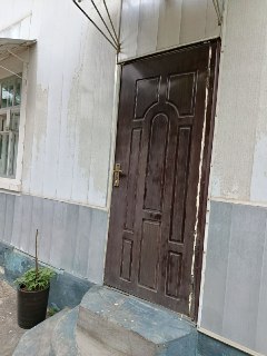 Small house for rent in the center of Tashkent
