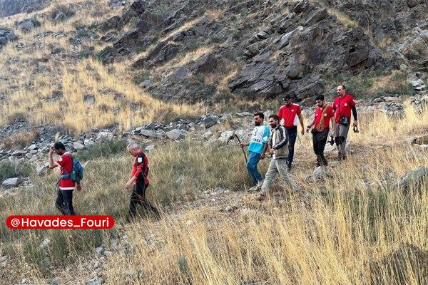 حوادث فوری ⚠️: نجات سه کوهنورد مفقود شده در ارتفاعات جلفاحامد کاظمی ظهر یکشنبه با اعلام گفت:🔹ساعت ۲۲ شنبه شب ۲۴ مرداد ماه گزارشی از سوی