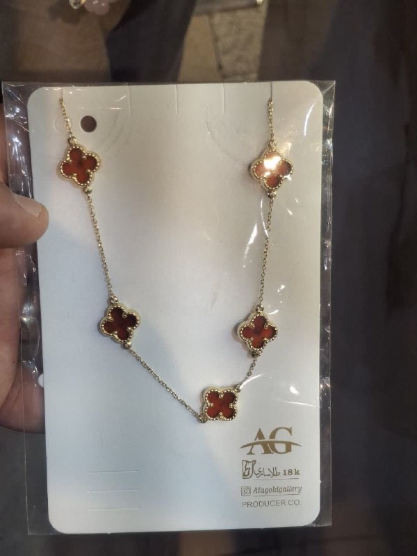 طلا و جواهر زرسرا (طلا کم اجرت): گردنبند ونکلیف ۵گلرنگ زرشکی. وزن 6/33قیمت 140/000/000رنگ سفید وزن ۲/۲۷۰. قیمت 50/700/000فی طلا ۱۹۲۵۰جهت سفارش و ارتباط ب
