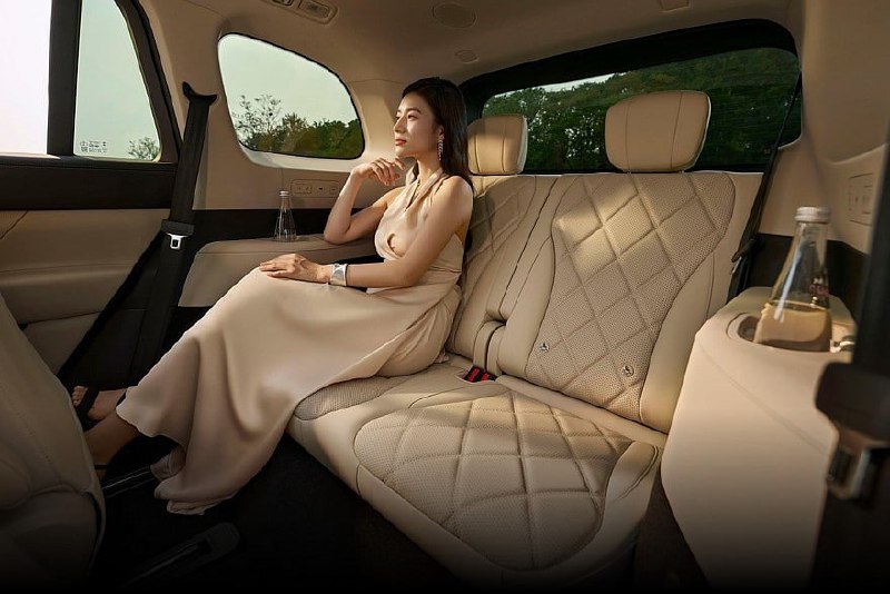 Chery представила гибридный флагман Fulwin T11 7