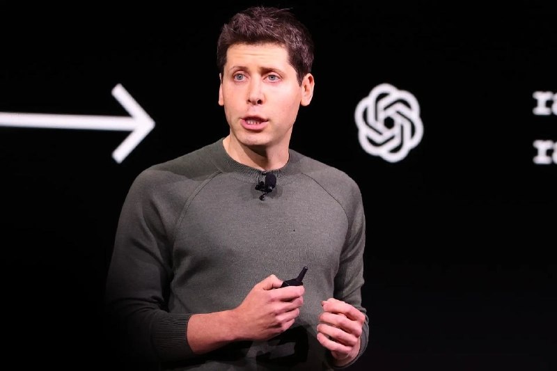 🔊 گرماب آنلاین 🔊: ⭕️آلتمن مدیرعامل OpenAi:احتمالا تا 6 ماه آینده، Chat gpt بتونه صفحه نمایش موبایل شمارو ببینه و بخونه!🔹به این صورته که کا
