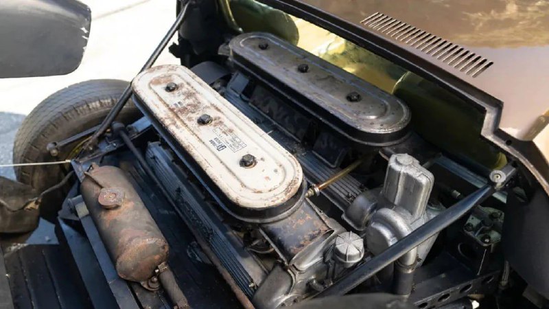В США на аукцион выставили Lamborghini Miura 1970 года за 2,5 млн долларов 4