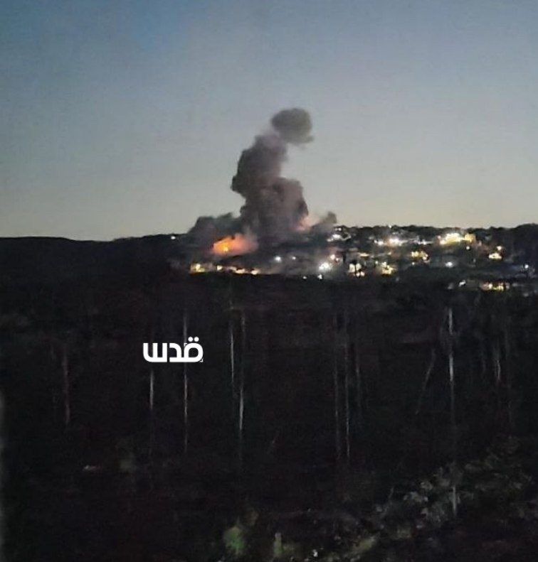 דחוף: מטוסי הכיבוש פותחים בפשיטה עם שני טילים על העיירה מנצורי, דרומית ללבנון.