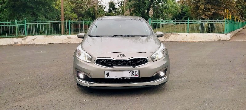 Продам kia ceed jd (рестайлинг), комплектация prestige!
🔥Цена: 1 250 000 ₽🔥
Год выпуска: 2015
Пробег: 84 300 км
Двигатель: 1.6 л
Кпп: робот
Я собственник (в наличии 2 ключа)
Комплектация (предмаксимальная):
Автомобиль оснащен всем необходимым для комфортных поездок:
Салон: бежевая кожа (вставки на сиденьях и дверные карты).
Комфорт: мульти руль, бесключевой доступ, кнопка start/stop, климат-контроль, круиз-контроль, стекооподьемники перед. , зад.
Зимний пакет: подогрев передних сидений, руля, боковых зеркал, лобового и заднего стекол.
Мультимедиа: голосовое управление, громкая связь, cd, usb, aux.
Дополнительно: подрулевые лепестки, охлаждаемый бардачок, линзованная оптика, бортовой компьютер, электроскладывание зеркал.
Задиров в двигателе нет !!!
В машине есть всё, кроме панорамы и электроручника. Технически исправна, готова к эксплуатации.
Место осмотра: г. Зугрэс / г. Харцызск.
Телефон: +7 (949) 389-20-39
📞 🇷🇺 Звоните: +79493892039 - фотография - 3