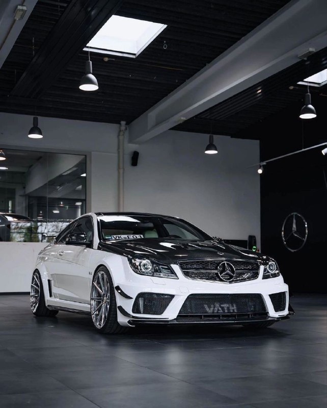 Mercedes C63 Black Series 7