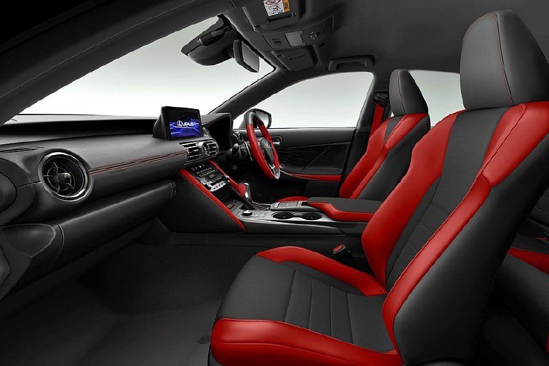 Прощание с V8: в Японии стартовали продажи Lexus IS 500 Climax Edition 2