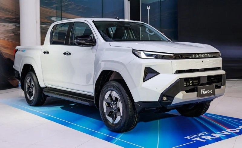 Новый Hilux впервые стал электромобилем 1