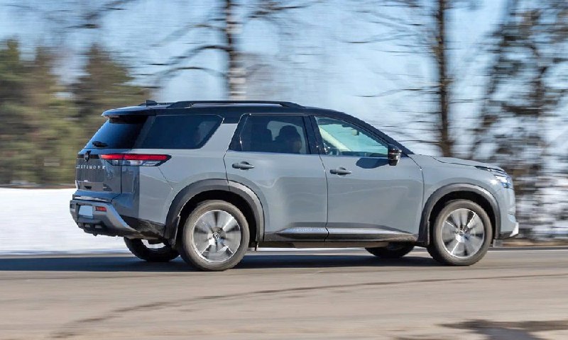 Nissan Pathfinder 6